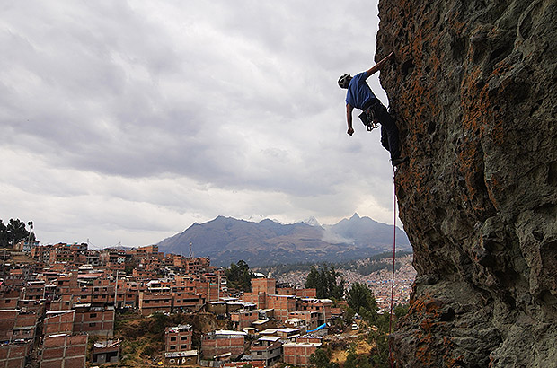 Rockclimbing in Huaraz, the sector altitude is over 3000 m