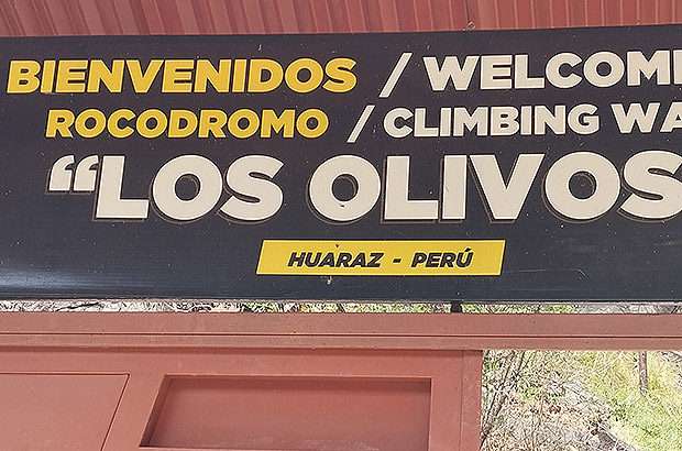 Rockclimbing wall Los Olivos