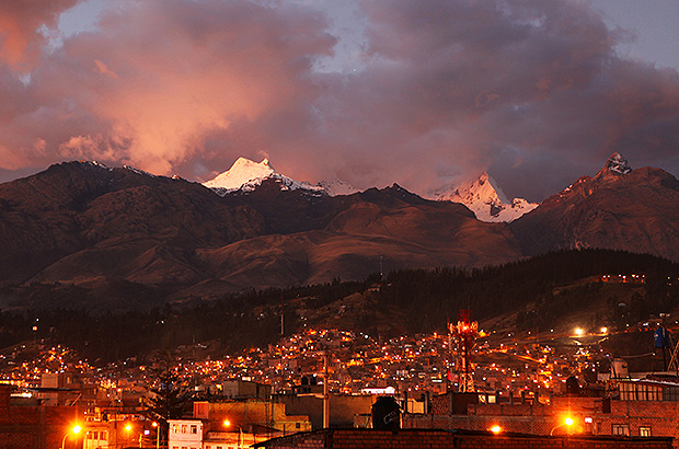 Effective acclimatization in Cordillera Blanca - climbing Nevado Vallunaraju