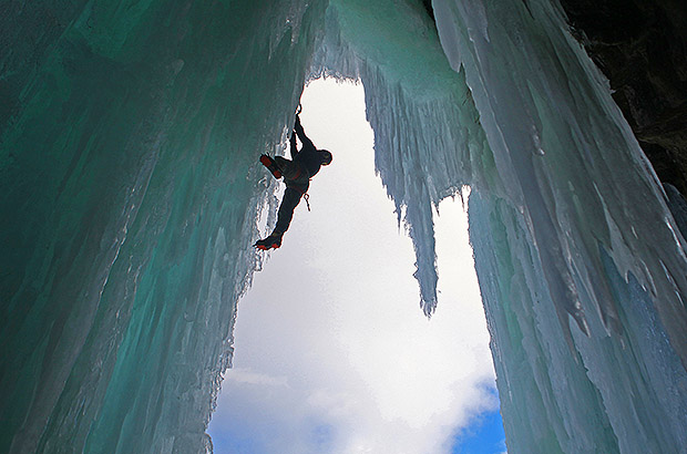 Iceclimbing on natural ice is an incredibly emotional and fun activity.